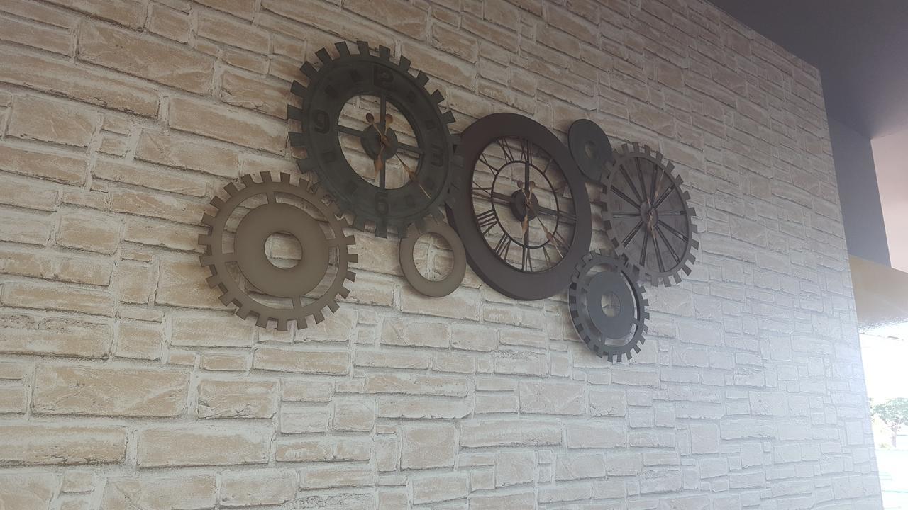 Lake Garda Beach Hostel パデンゲ・スル・ガルダ エクステリア 写真